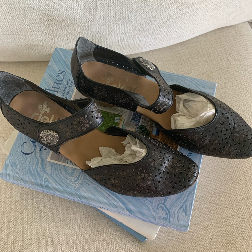 Rieker black leather shoes